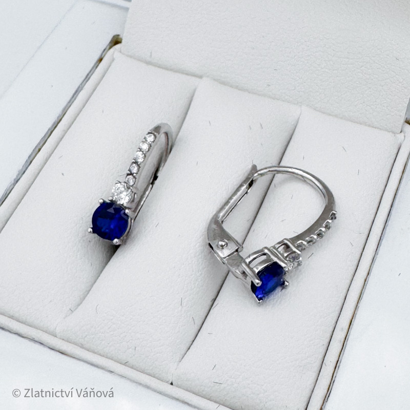 Bílé zlato náušnice na klapku s modrým zirkonem